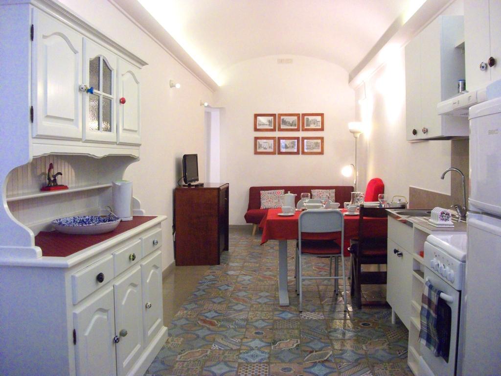 Residenze Palazzo Pes Apartment กาญารี ภายนอก รูปภาพ