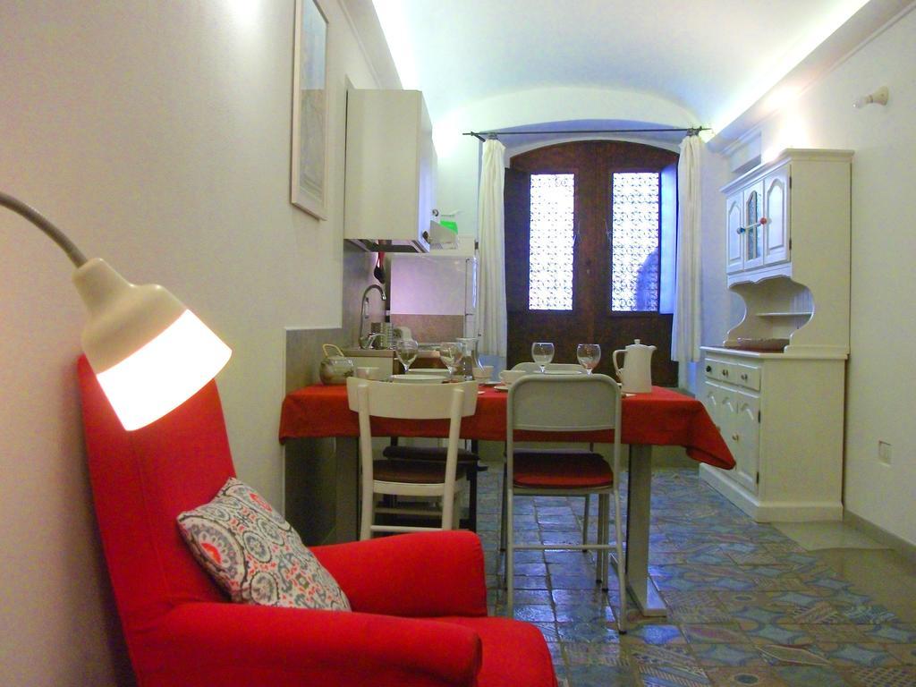 Residenze Palazzo Pes Apartment กาญารี ภายนอก รูปภาพ